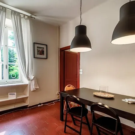 Altido Cosy 2bed Apt With Garden And Parking アパート チェルノッビオ